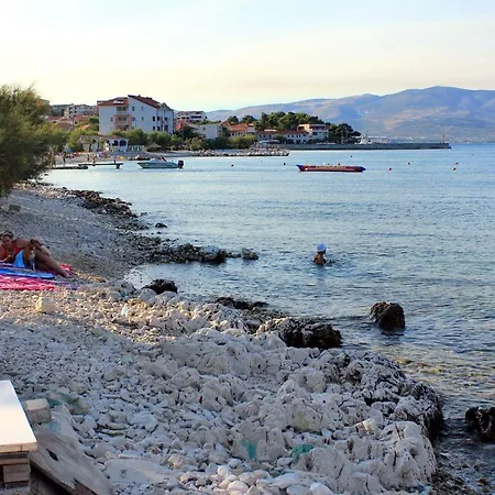 Apartamento By The Sea Slatine, Ciovo - 6018 Slatine