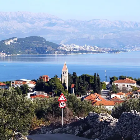 Apartament By The Sea Slatine, Ciovo - 6018 Slatine