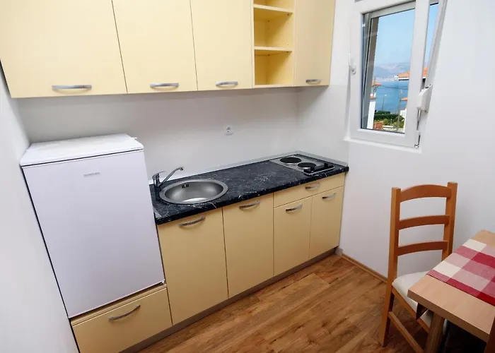 Apartament By The Sea Slatine, Ciovo - 6018 Slatine